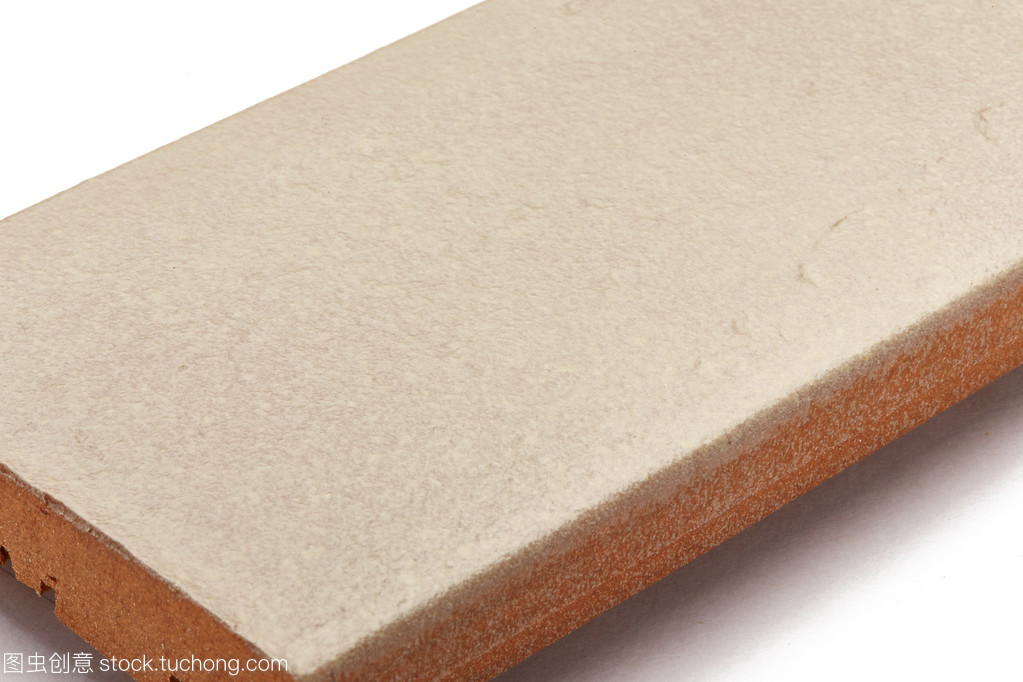 熟料在白色瓷磚與鋼材中的雙重應(yīng)用與價(jià)值